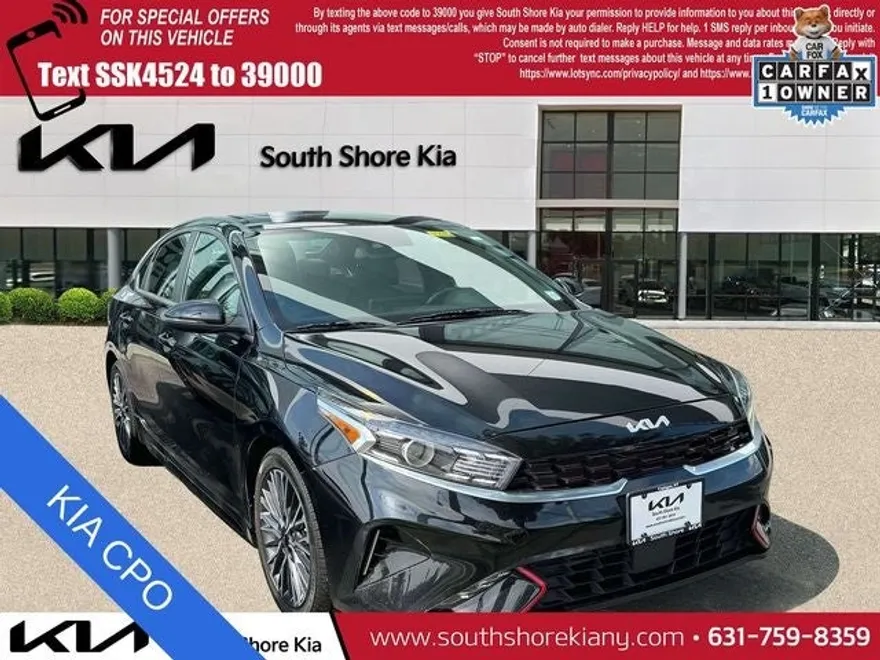 2023 Kia Forte GT-Line photo 1