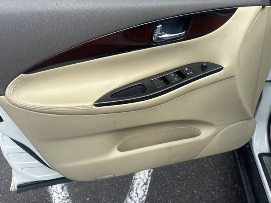 2014 Infiniti QX50 Journey photo 1