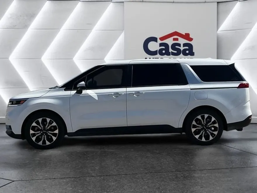 2024 Kia Carnival EX photo 1