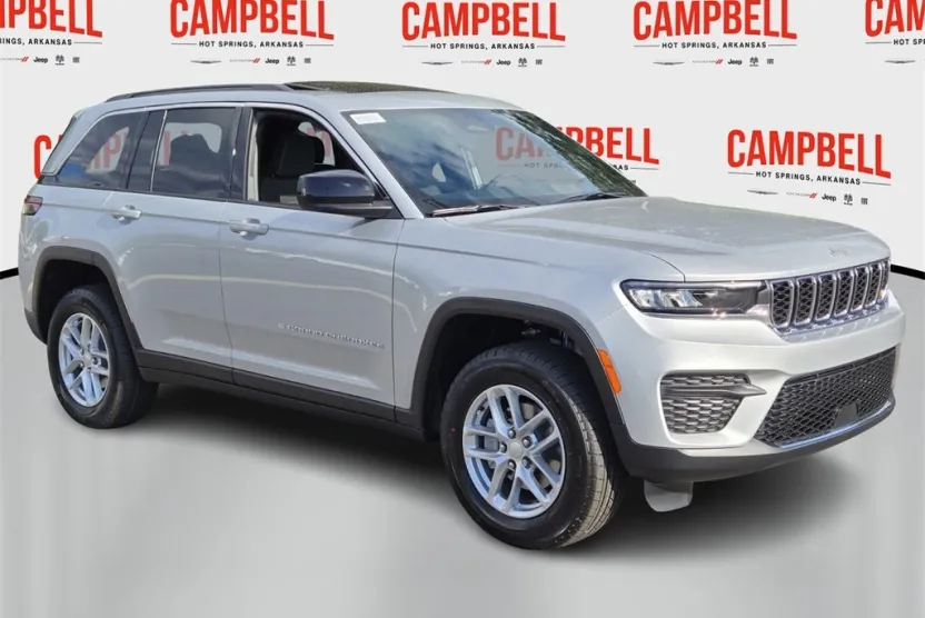 2025 Jeep Grand Cherokee Laredo photo 1