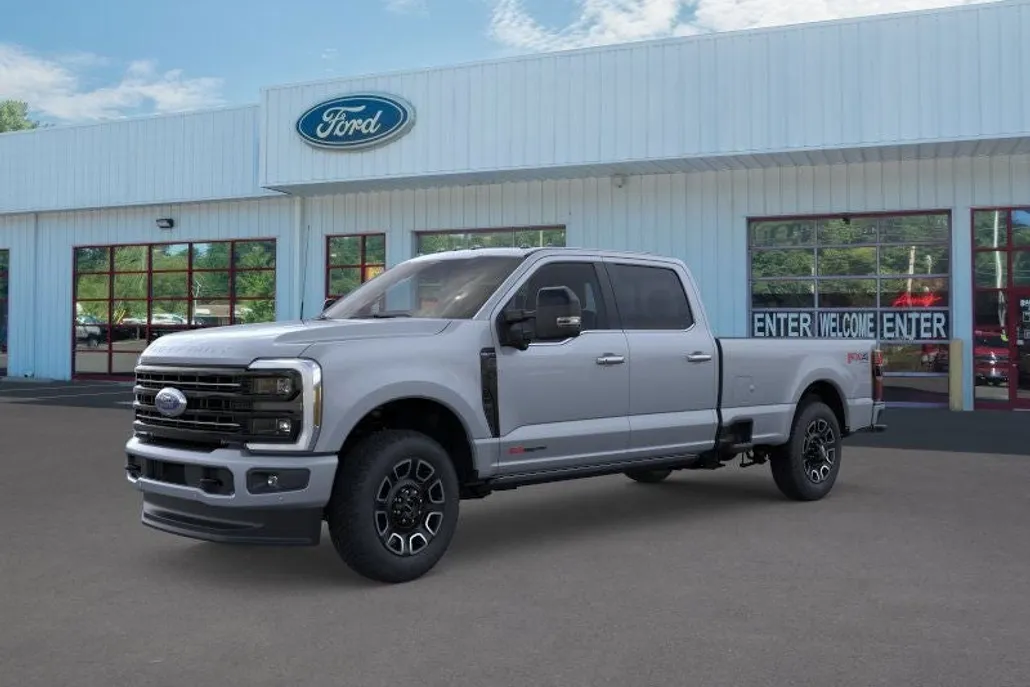 2025 Ford F-350 Platinum photo 1