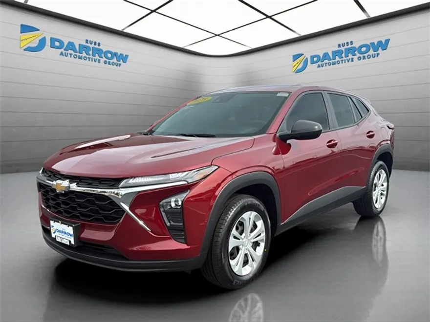 2025 Chevrolet Trax LS photo 1