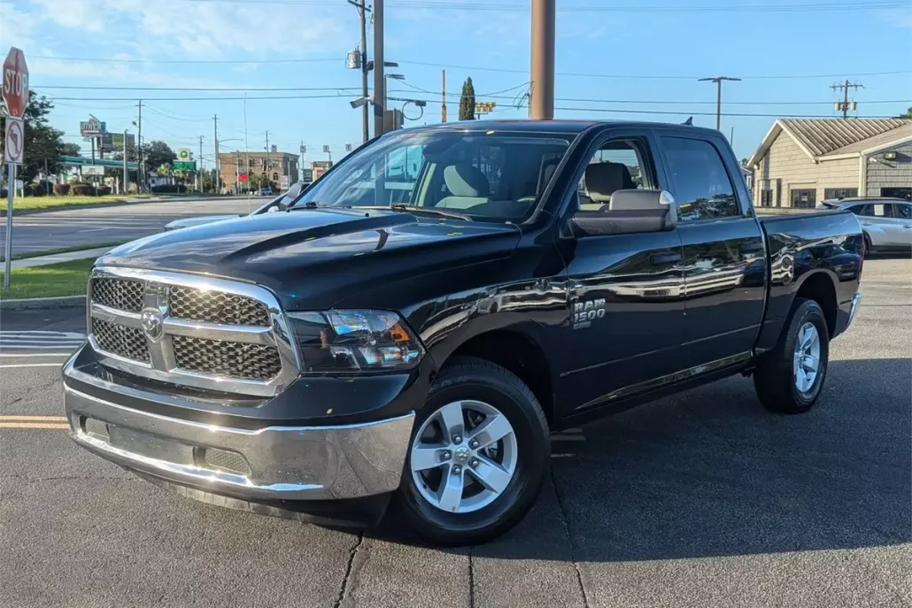 2023 Ram 1500 Classic SLT photo 1