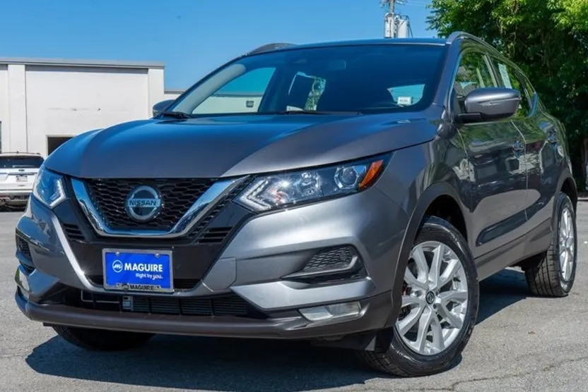 2022 Nissan Rogue Sport SV photo 1