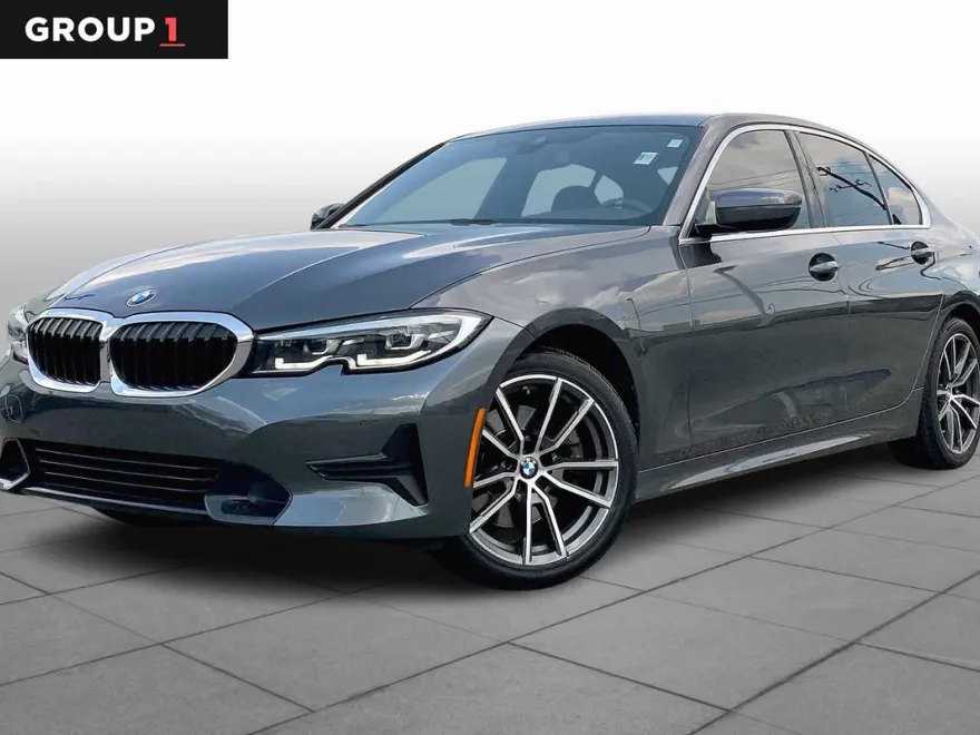 2022 Bmw 330i photo 1