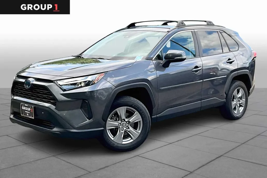 2022 Toyota RAV4 Hybrid XLE photo 1