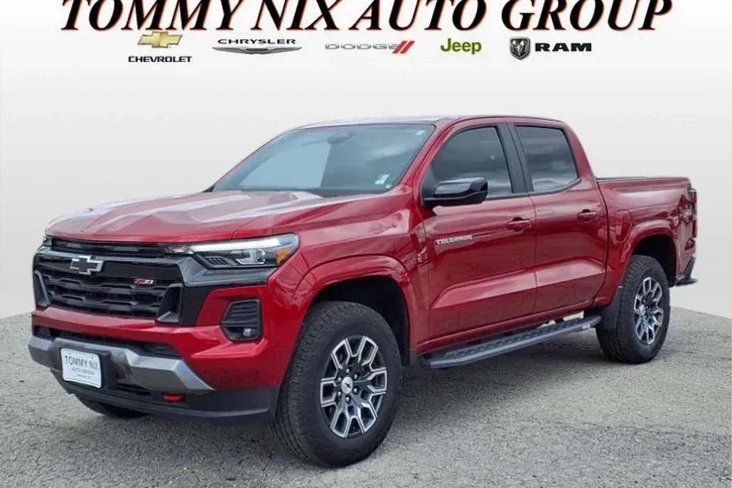 2024 Chevrolet Colorado Z71 photo 1