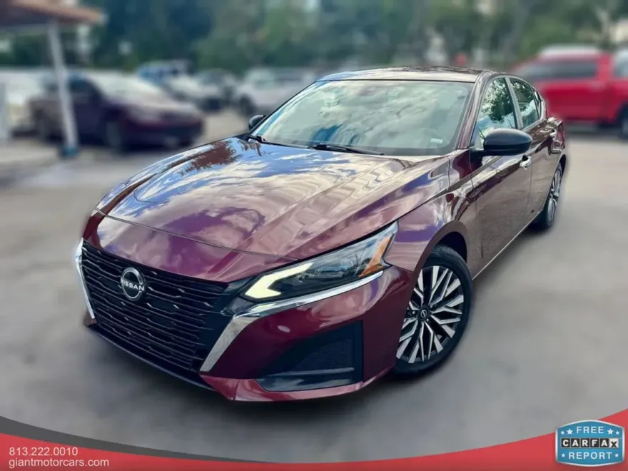 2024 Nissan Altima 2.5 SV photo 1