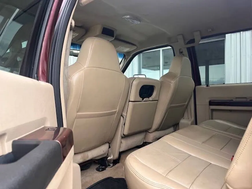 2010 Ford F-350 Lariat photo 1