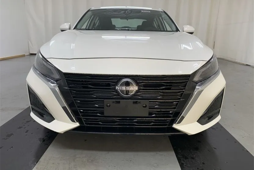 2025 Nissan Altima 2.5 SV photo 1