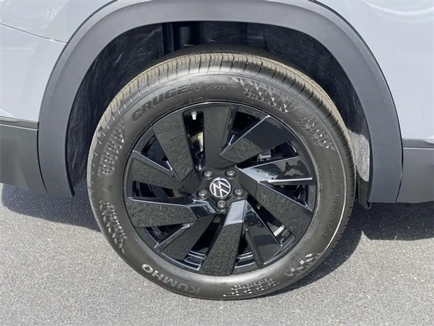 2025 Volkswagen Atlas SE Technology photo 1