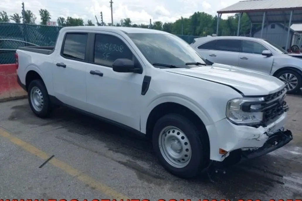 2024 Ford Maverick XL photo 1