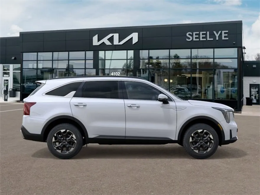 2026 Kia Sorento S photo 1