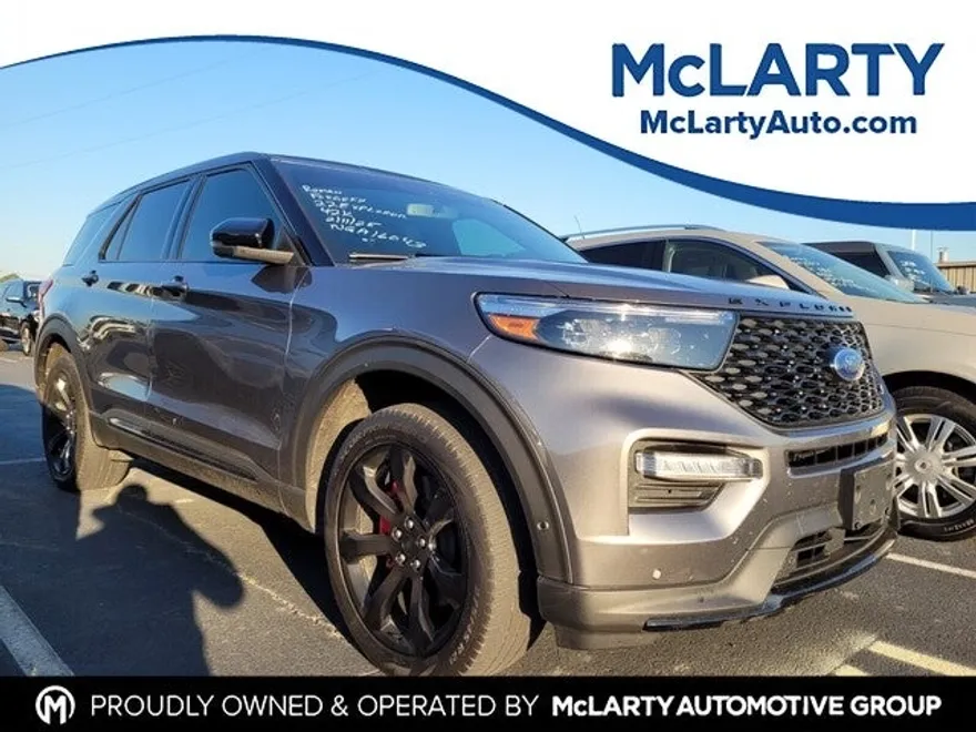 2022 Ford Explorer ST photo 1