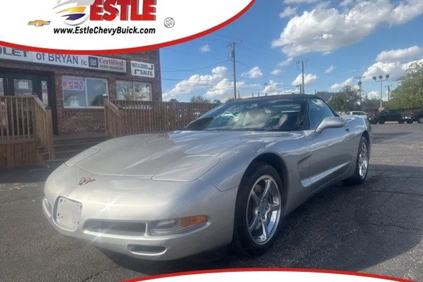 2004 Chevrolet Corvette Base photo 1