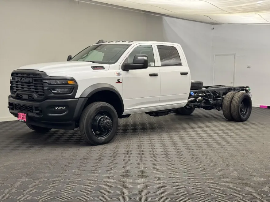 2025 Ram 5500 photo 1