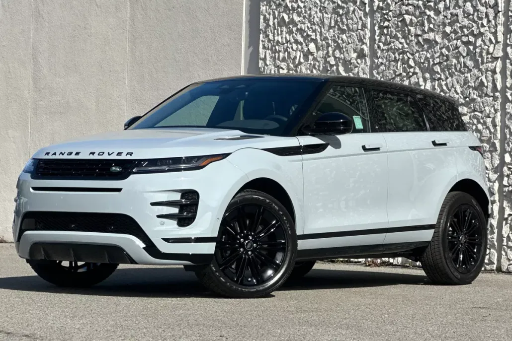 2026 Land Rover Range Rover Evoque Dynamic SE photo 1
