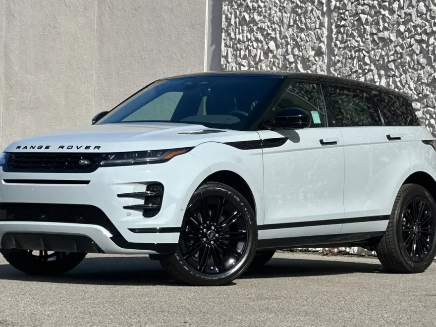 2026 Land Rover Range Rover Evoque Dynamic SE photo 1