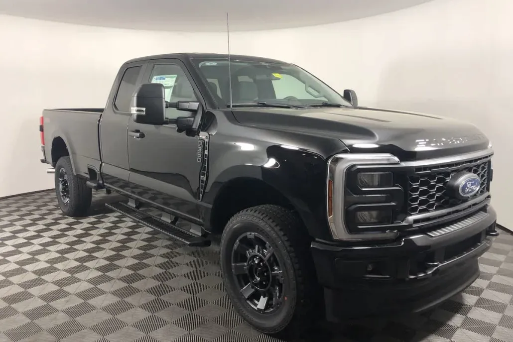 2025 Ford F-350 XL photo 1