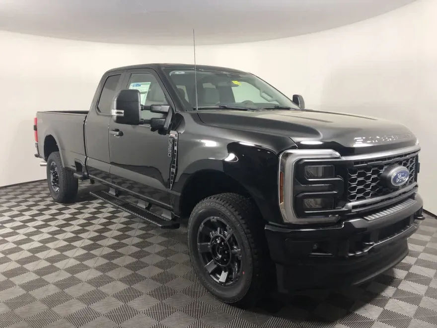 2025 Ford F-350 XL photo 1