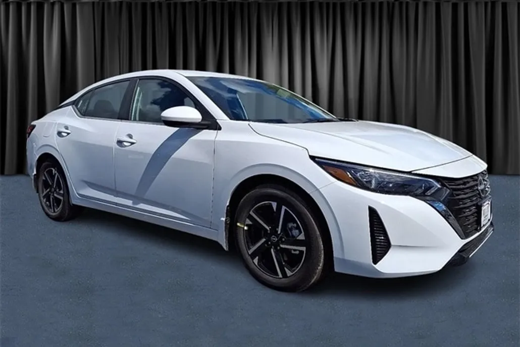 2025 Nissan Sentra SV photo 1