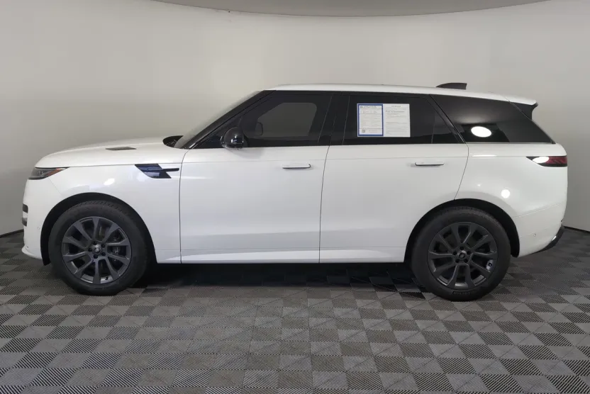 2024 Land Rover Range Rover Sport SE photo 1