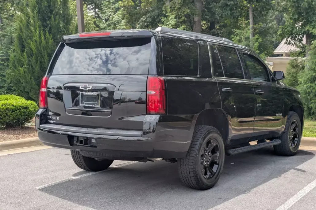 2019 Chevrolet Tahoe LS photo 1