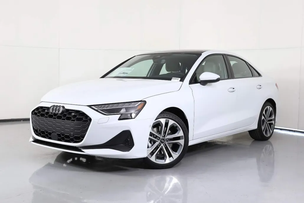 2025 Audi A3 Premium Plus 40 TFSI photo 1
