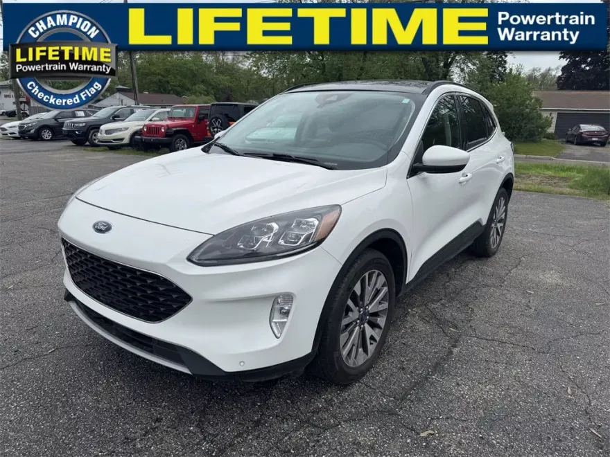 2022 Ford Escape Titanium photo 1