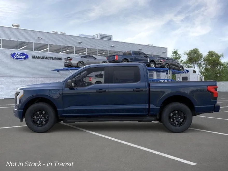2025 Ford F-150 Lightning XLT photo 1