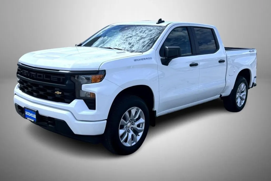 2026 Chevrolet Silverado 1500 Custom photo 1