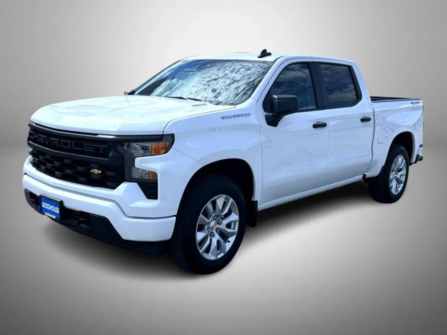 2026 Chevrolet Silverado 1500 Custom photo 1