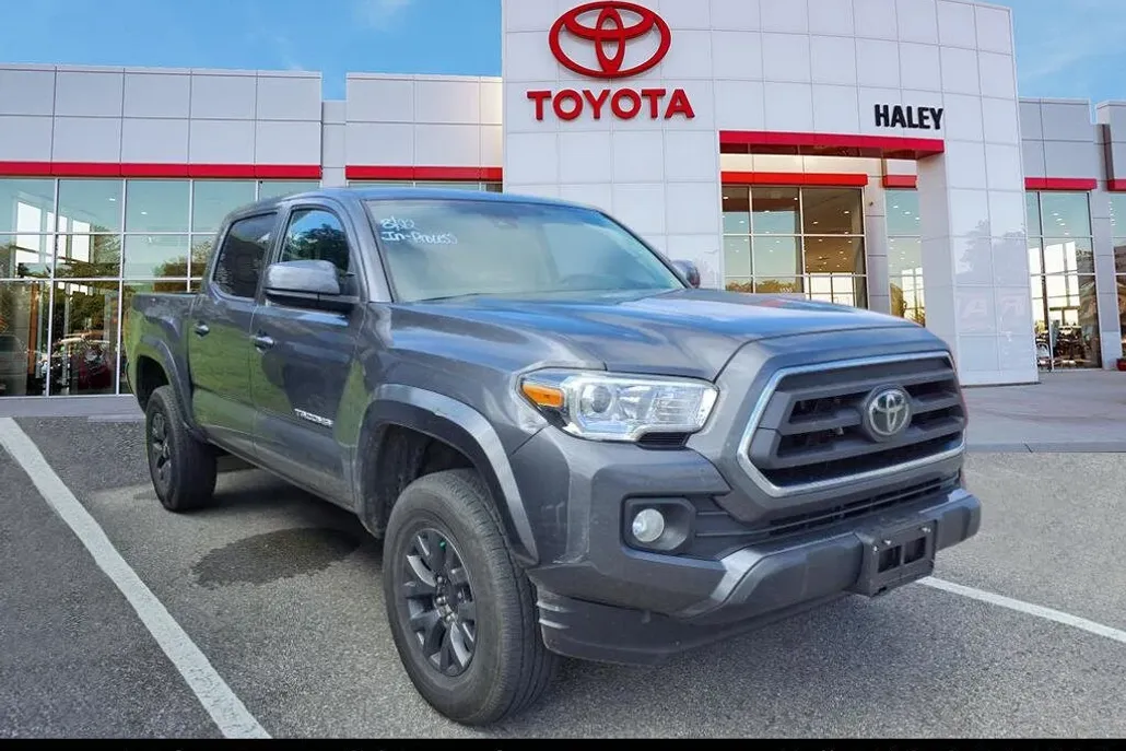 2023 Toyota Tacoma SR5 V6 photo 1