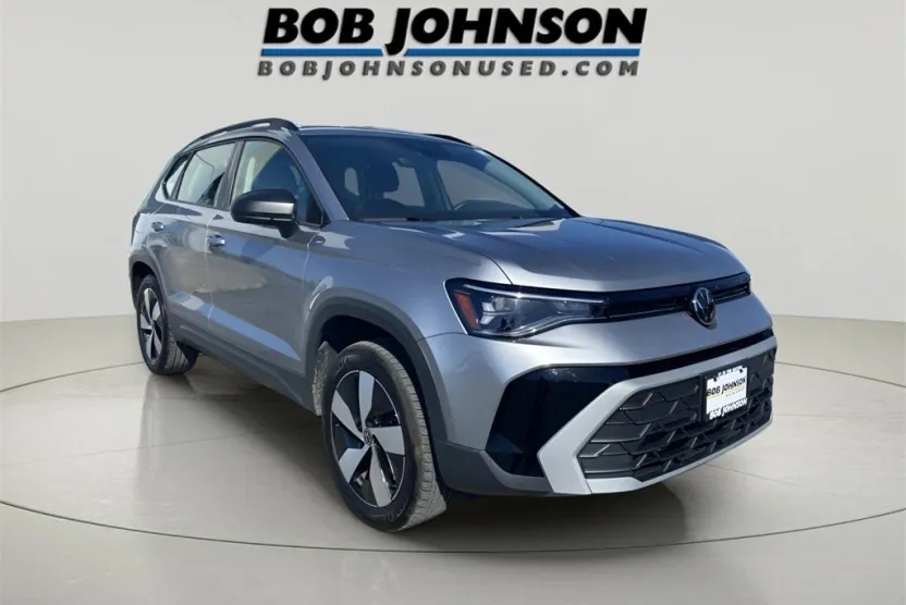 2025 Volkswagen Taos S photo 1
