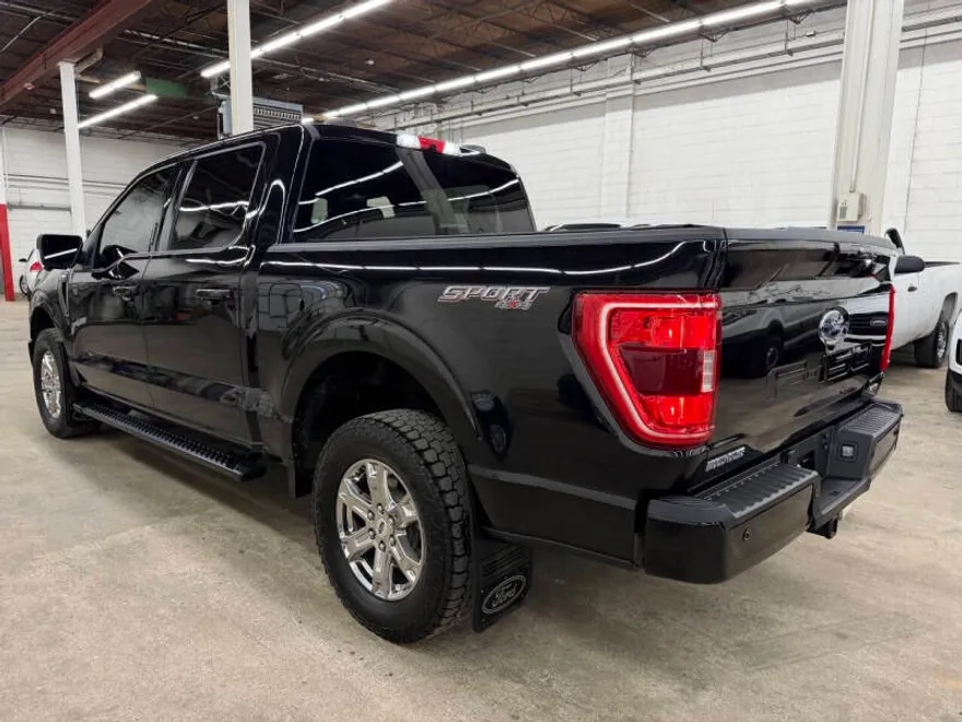 2021 Ford F-150 XLT photo 1