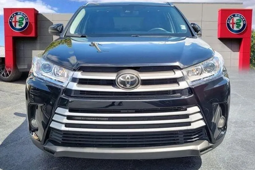 2019 Toyota Highlander SE XLE photo 1