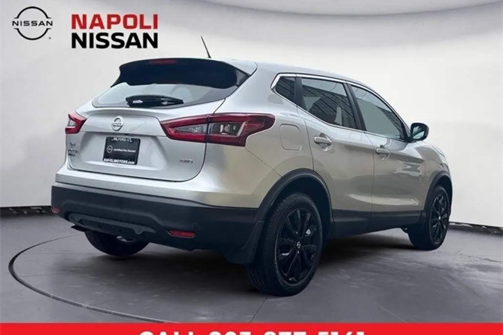 2021 Nissan Rogue Sport S photo 1