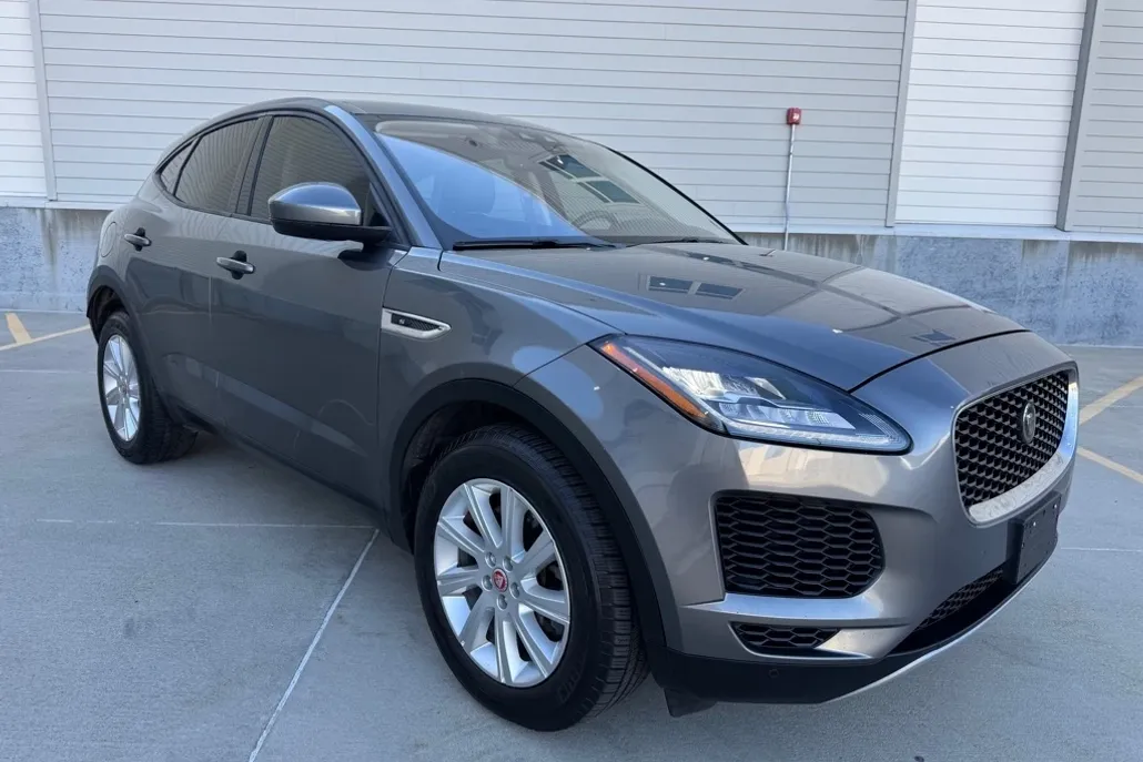 2019 Jaguar E-PACE S photo 1