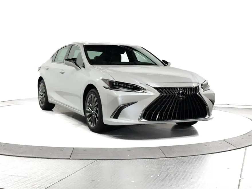 2025 Lexus ES 300h Ultra Luxury photo 1