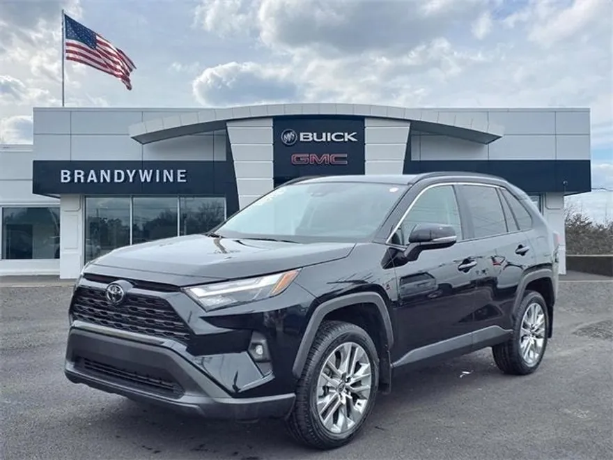 2024 Toyota RAV4 XLE Premium photo 1