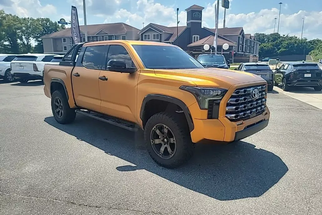 2023 Toyota Tundra Platinum photo 1