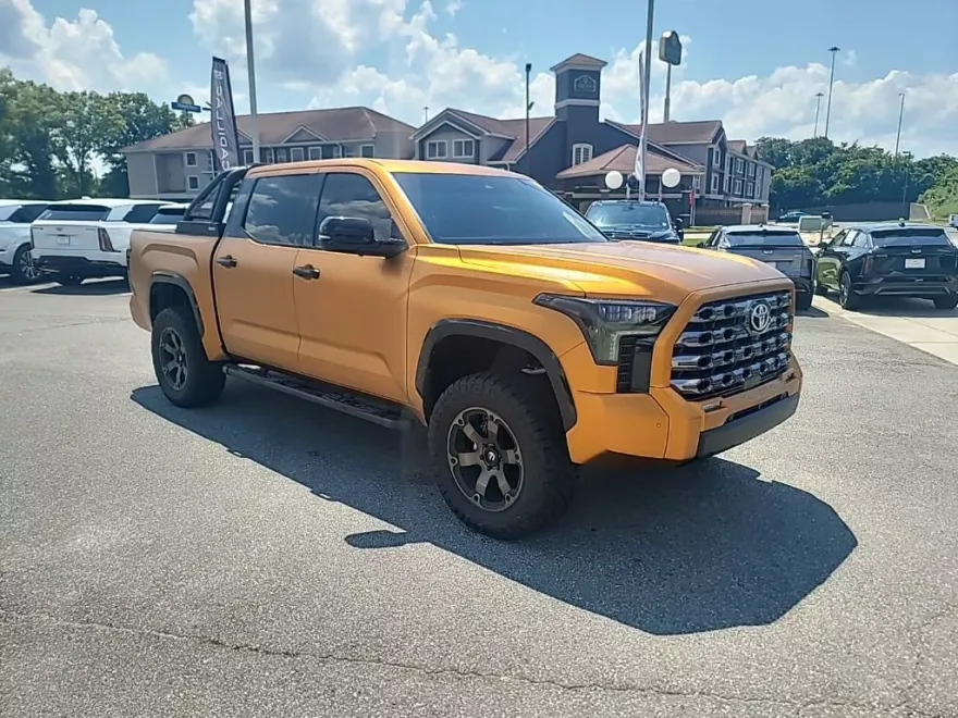 2023 Toyota Tundra Platinum photo 1