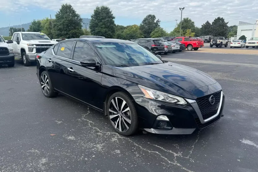 2020 Nissan Altima 2.5 Platinum photo 1