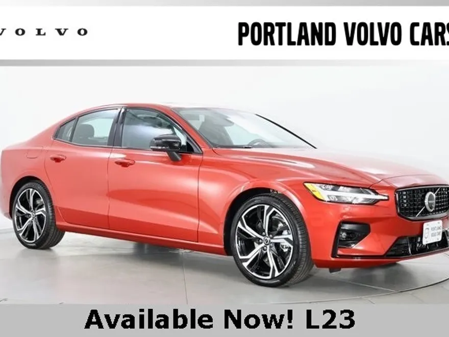 2025 Volvo S60 B5 Plus photo 1