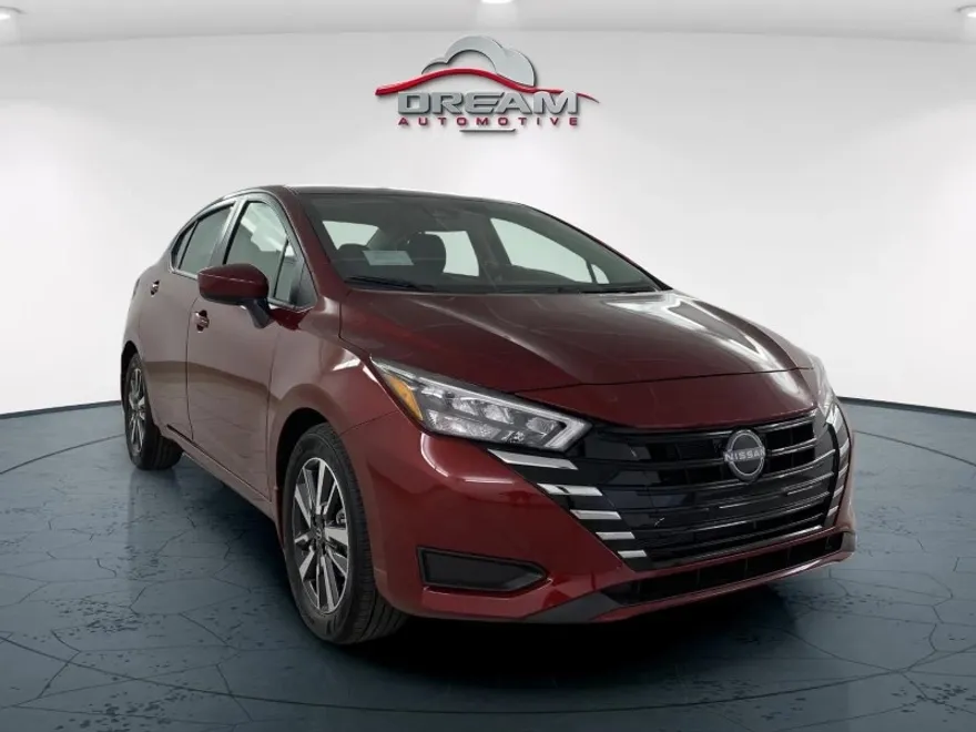 2025 Nissan Versa SV photo 1