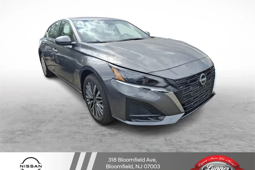 2025 Nissan Altima SV photo 1