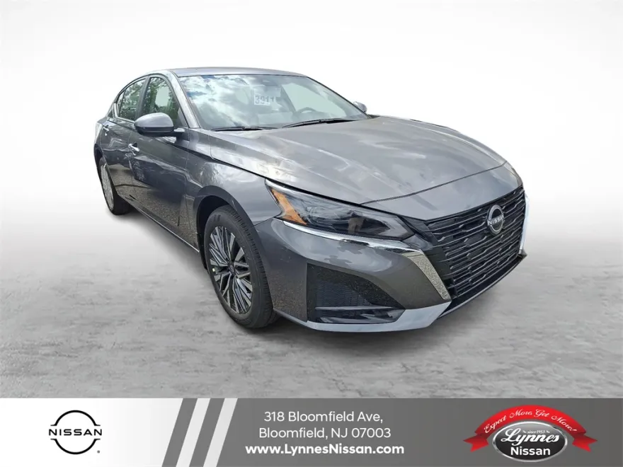 2025 Nissan Altima SV photo 1
