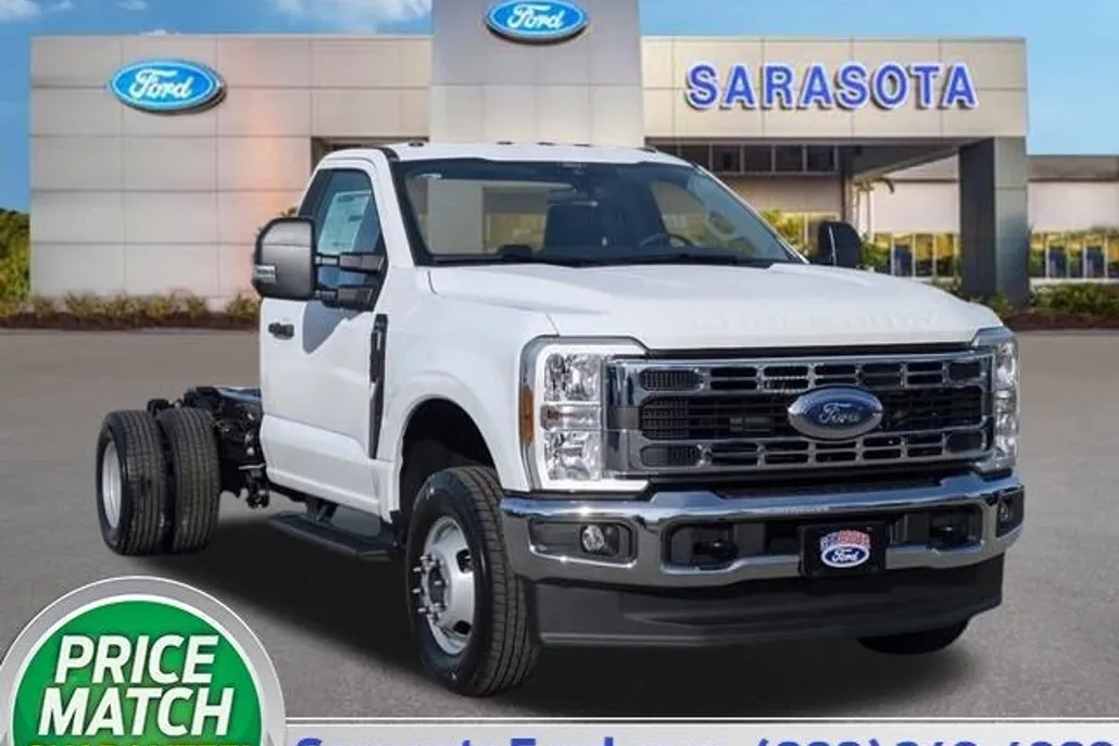 2025 Ford F-350 photo 1