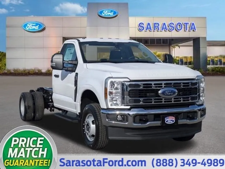 2025 Ford F-350 photo 1
