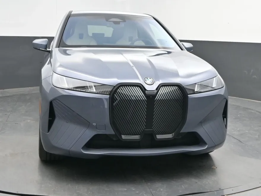2026 Bmw iX photo 2
